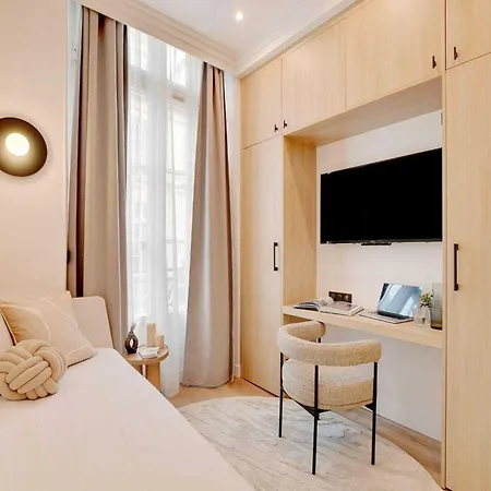 Cozy And Modern - 2p - Palais Royal